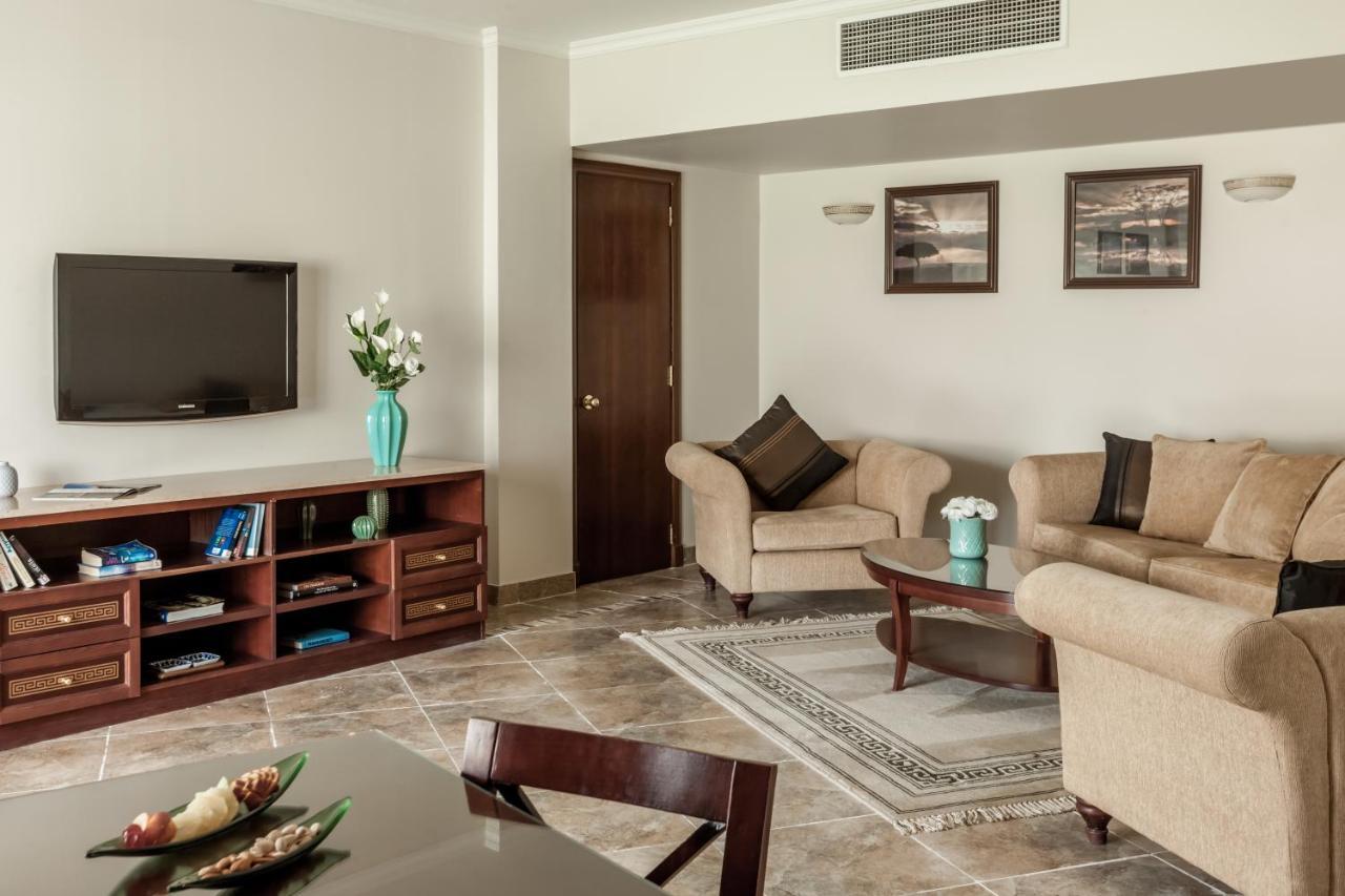 Jolie Ville Hotel & Spa Kings Island Luxor Exterior photo Living room